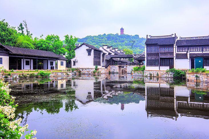 福州:油菜花海引游人